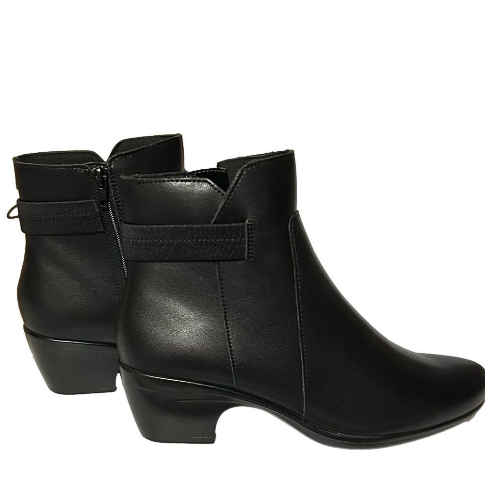 Clark’s Emily Black Leather Ankle  Boots Size 10 NIB